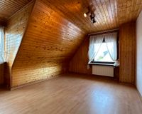 Schlafzimmer mit kleiner Gaube