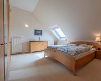 Großzügiges Schlafzimmer