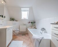 Badezimmer im Obergeschoss 