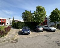 Parkplätze vor der Tür (öffentlich)