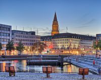 Die Landeshauptstadt Kiel ist nicht weit entfernt