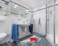 Innenliegend mit Dusche