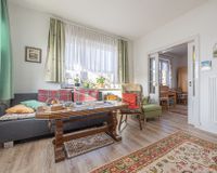 Großer Durchgang zum Nachbarzimmer